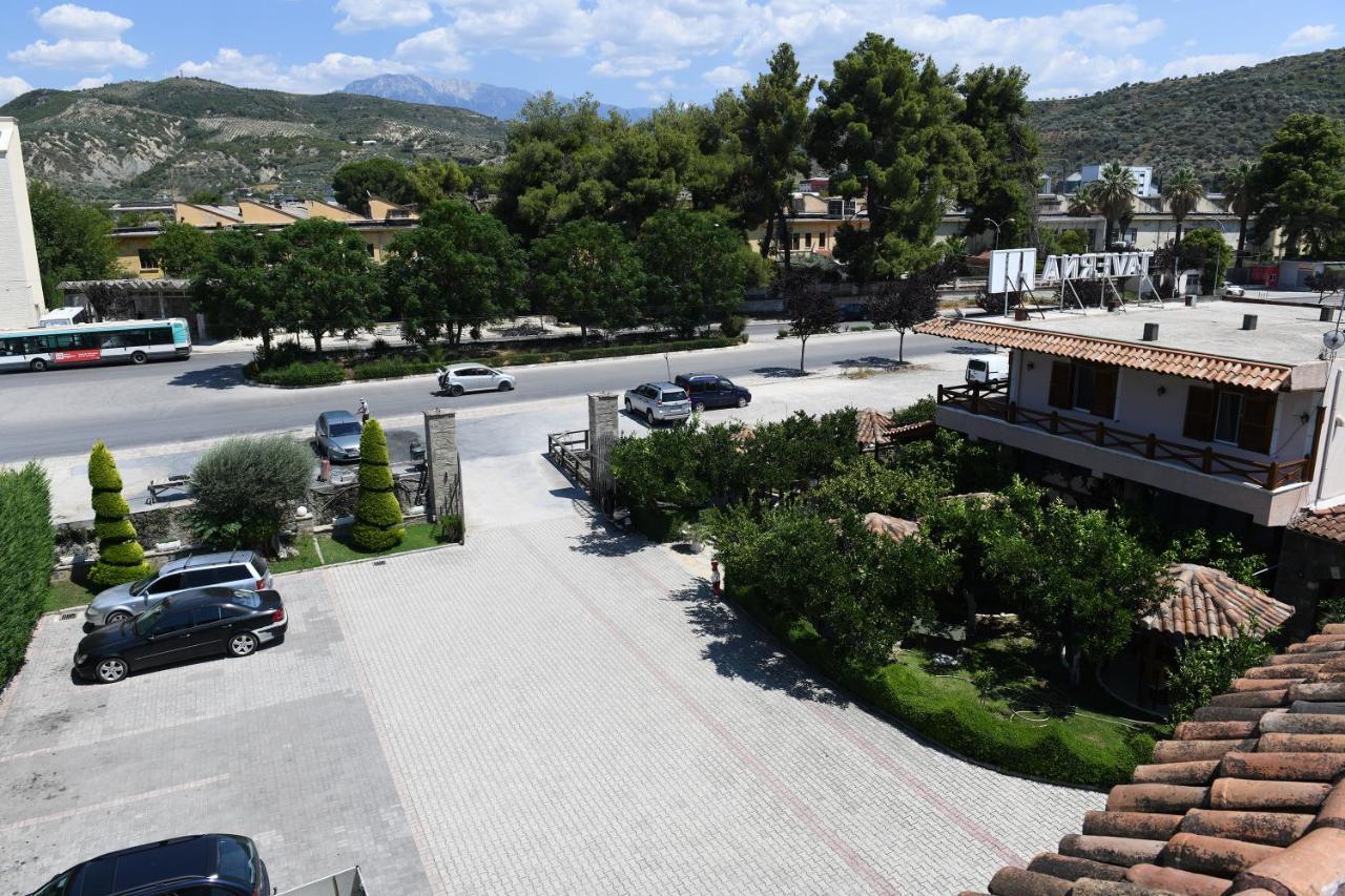 Hotel Kaceli Berat Exterior photo